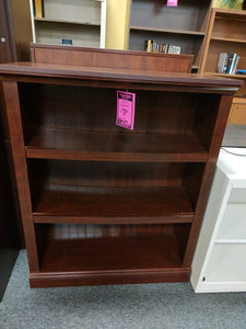 R11 72"x 32" Mahogany Used Bookcase $224.98 - 1 Only!