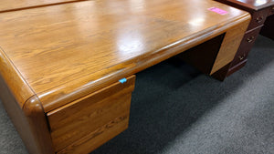 R5601 36"x 72" OakExecutive Used Desk w/2 files $74.98 - 1 Only!