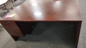 R190 30"x 60" Mahogany Used Desk w/1 files $199.98 - 1 Only!