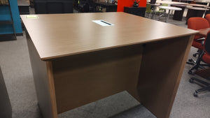 8549 42"x 48" Sahara Laminate Counter Desk Work Table $99.00