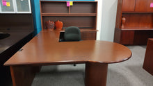 Load image into Gallery viewer, R500 6&#39;x 9&#39; Cherry Bullet U-Shape Used Desk w/Hutch/Combo File $349.98 - 1 Only!