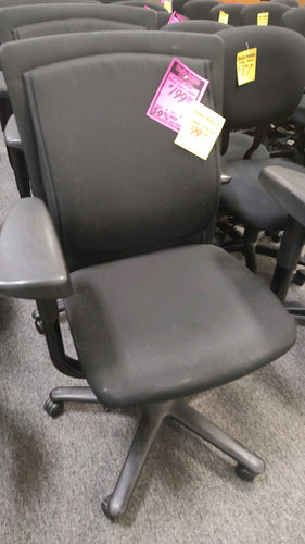 R103 Steelcase Black Fabric Used Chair $99.98